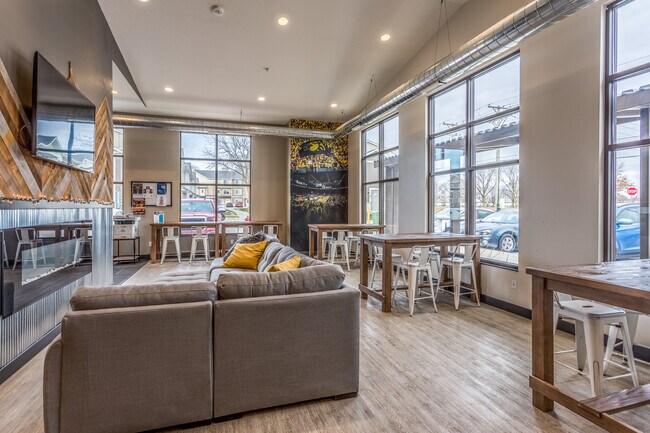 The Quarters at Iowa City in Iowa City, IA - Building Photo - Interior Photo