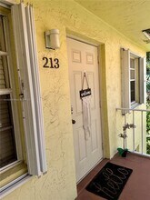 1125 NE 16th Pl in Fort Lauderdale, FL - Foto de edificio - Building Photo
