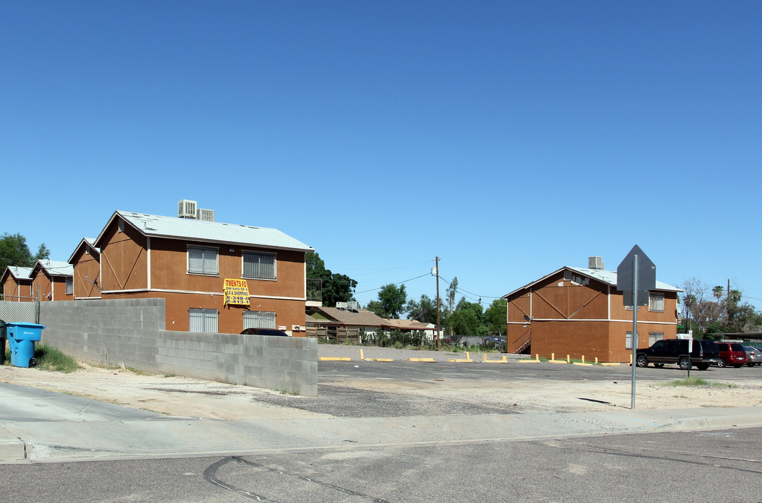 1011 Apartments in Phoenix, AZ - Foto de edificio