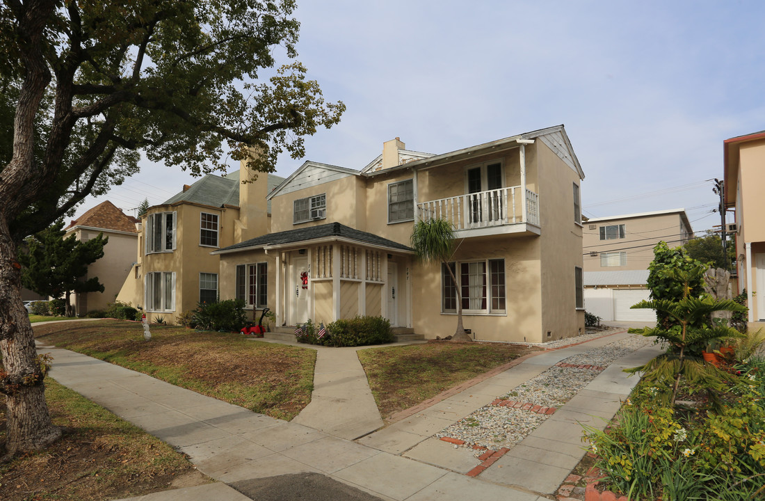 745 E Doran St in Glendale, CA - Building Photo