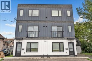 133 Durham St in Port Colborne, ON - Building Photo