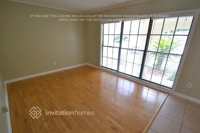 4311 Foxglen Ln in Tampa, FL - Building Photo - Building Photo