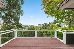 26 Redding Ct in Tiburon, CA - Building Photo