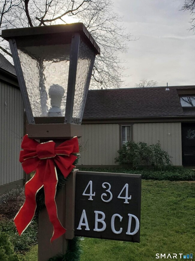 434 Heritage Vlg in Southbury, CT - Building Photo - Building Photo