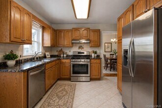 65 Tower Pl in Yonkers, NY - Building Photo - Building Photo