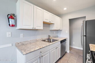 40 Manchester Ct in Freehold, NJ - Building Photo - Building Photo