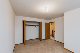 Timberbrook Court Townhouses in Zelienople, PA - Foto de edificio - Interior Photo