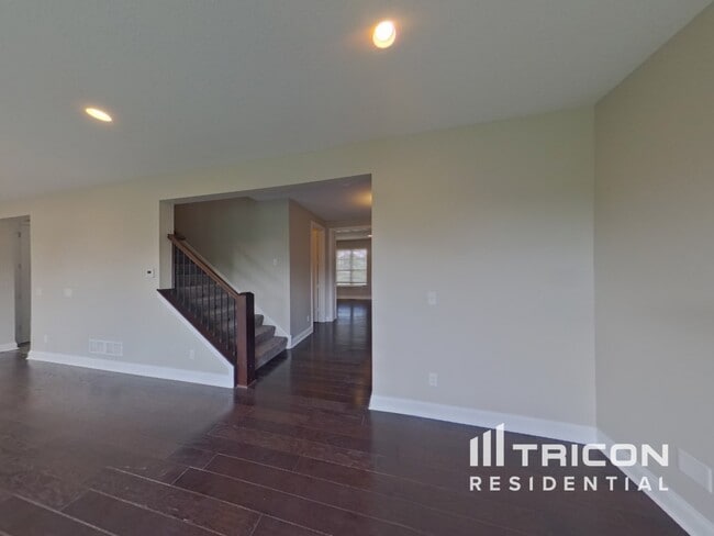 4292 Cottagewood Ct in Excelsior, MN - Building Photo - Building Photo