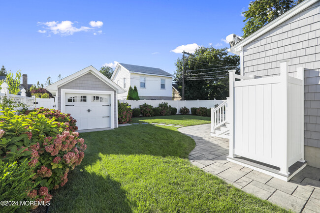 303 B St in Belmar, NJ - Building Photo - Building Photo