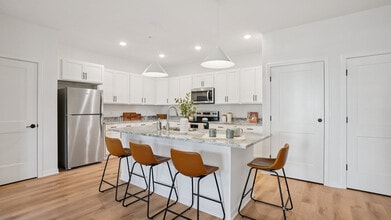 Westrock Residences in Hartland, WI - Foto de edificio - Building Photo