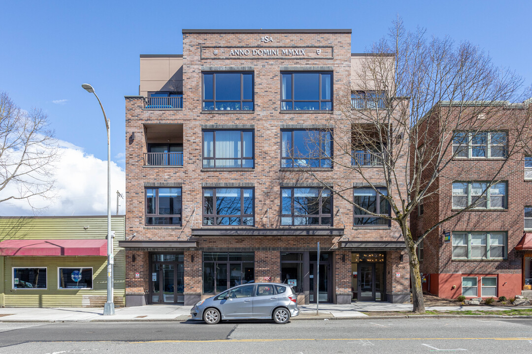 2310 California Ave SW in Seattle, WA - Building Photo