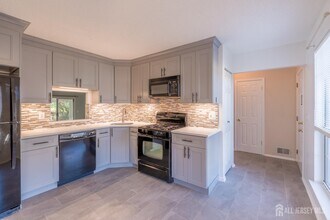 1101 Doolittle Dr in Bridgewater, NJ - Building Photo - Building Photo