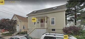 5 Clyde St, Unit 2 in Somerville, MA - Building Photo