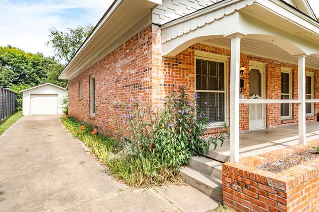 4407 Bonham St in Dallas, TX - Building Photo - Building Photo