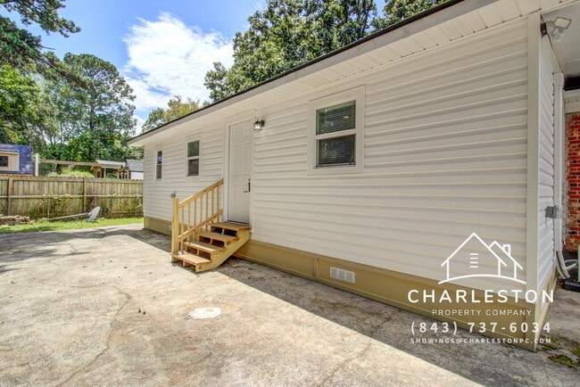 property at 816 E Estates Blvd