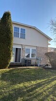8114 160th St in Tinley Park, IL - Building Photo
