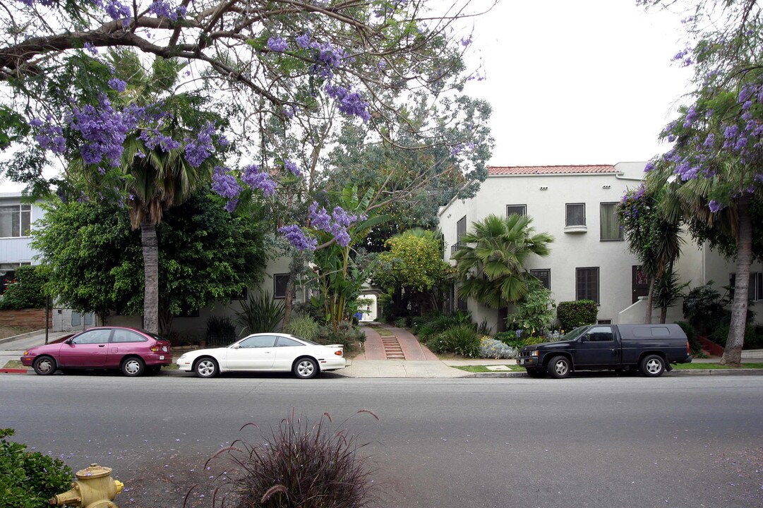 1238 Havenhurst Dr in West Hollywood, CA - Foto de edificio