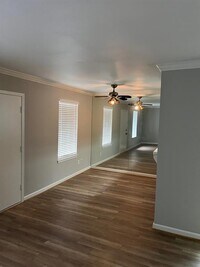 9009 Gaylord Dr photo'