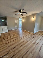 1859 Sheffield Dr in Akron, OH - Building Photo - Building Photo