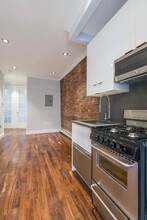 120 Mulberry St in New York, NY - Building Photo - Building Photo