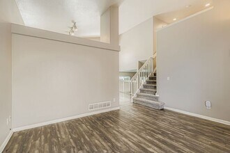 1395 S Akron Way in Denver, CO - Building Photo - Building Photo