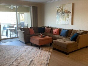 300 Capri Blvd in Treasure Island, FL - Building Photo - Building Photo