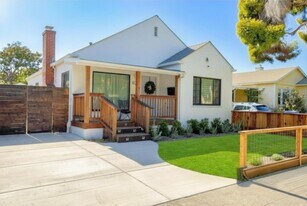 1120 Masonic Ave, Unit 1105 in Albany, CA - Building Photo