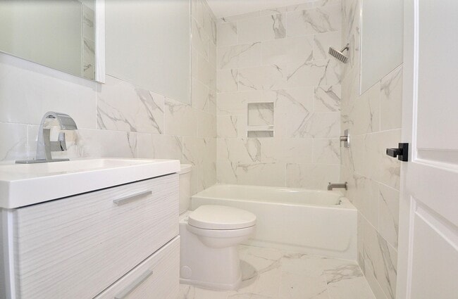 222 69th St in Guttenberg, NJ - Building Photo - Building Photo