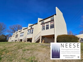 100 Ivy Ln in Bristol, VA - Building Photo