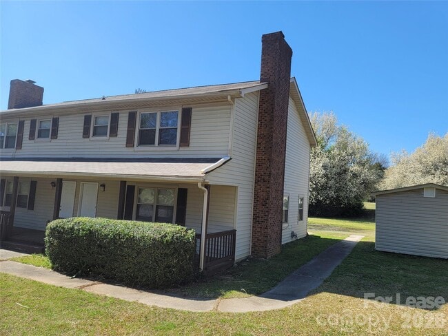 5323 Chestnut Lake Dr