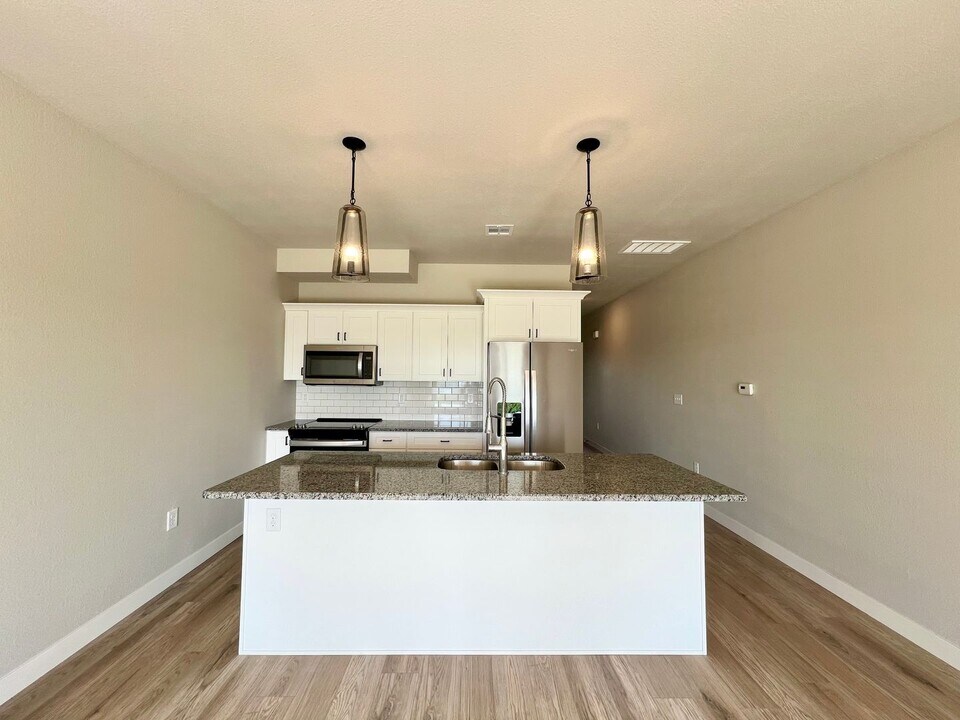 5713 Goheen Dr in Manhattan, KS - Building Photo