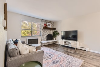 1008 Corona St in Denver, CO - Foto de edificio - Building Photo