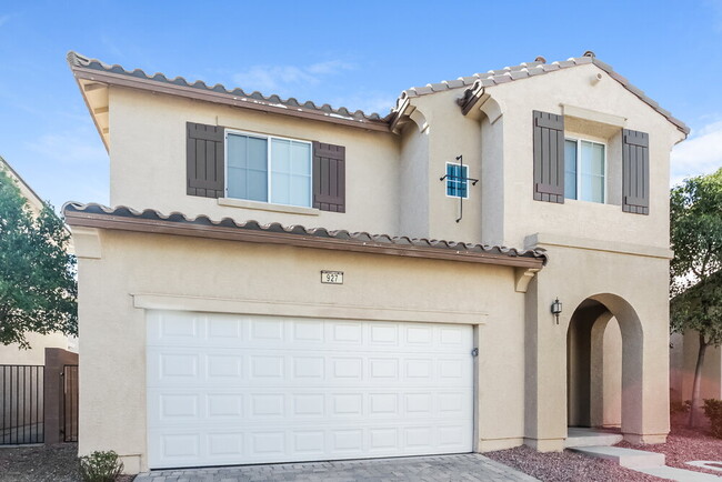 property at 927 Appaloosa Hills Ave