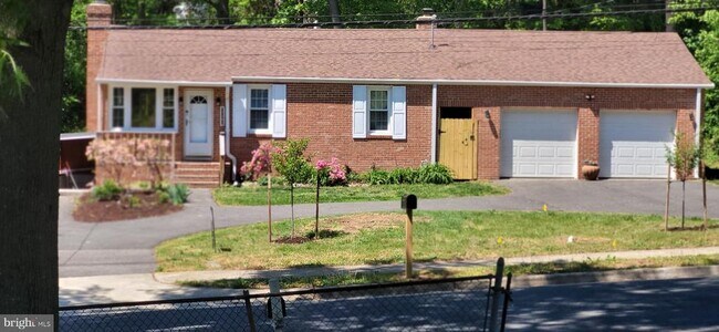 17360 Tripoli Blvd in Dumfries, VA - Building Photo - Building Photo