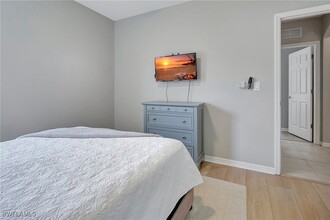 1112 SW 46th St in Cape Coral, FL - Foto de edificio - Building Photo