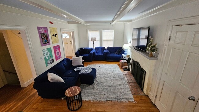 property at 52 Greycliff Rd