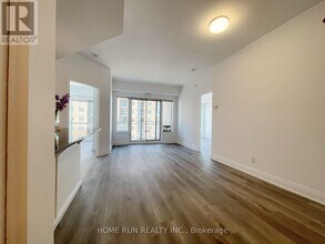 330-330 Titan Private in Ottawa, ON - Building Photo - Building Photo