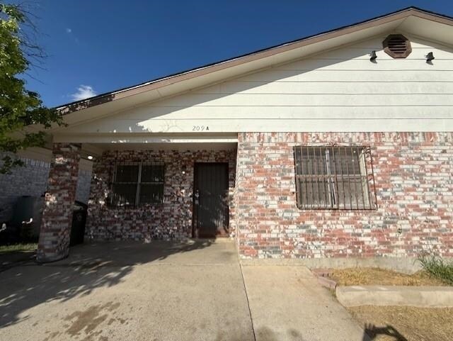 209 Allen Dr in Laredo, TX - Building Photo - Building Photo