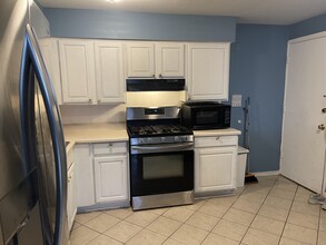 10473 Dearlove Rd, Unit 1 in Glenview, IL - Building Photo - Building Photo