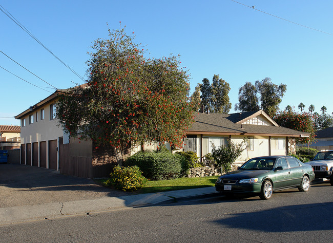 10581 Paloma Ave in Garden Grove, CA - Foto de edificio - Building Photo