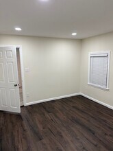 67 Milton Ave, Unit 2nd Floor in Nutley, NJ - Foto de edificio - Building Photo