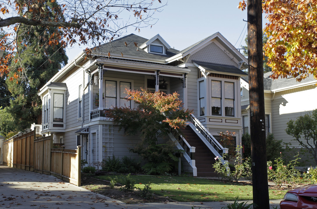 1906 Alameda Ave in Alameda, CA - Building Photo