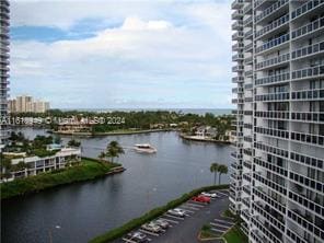 20515 E Country Club Dr, Unit 849 in Miami, FL - Building Photo - Building Photo