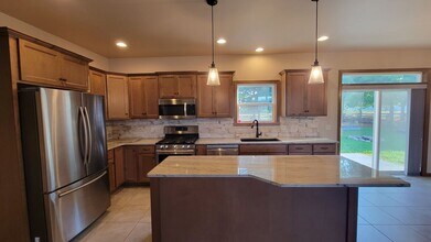 1157 Esther Ann Ln in Hortonville, WI - Building Photo - Building Photo