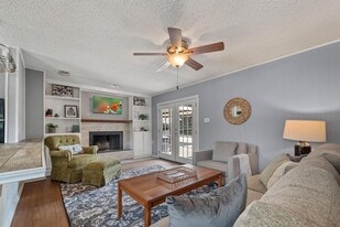 1600 Cindy Ct in Arlington, TX - Building Photo