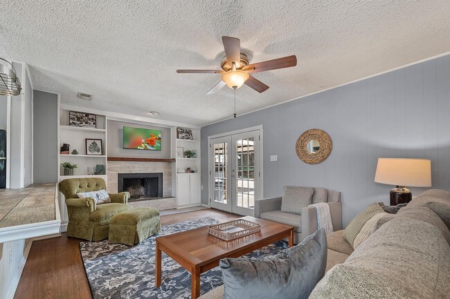 property at 1600 Cindy Ct