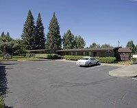 Building Photo - Garden Club Apartments in Sacramento, California
