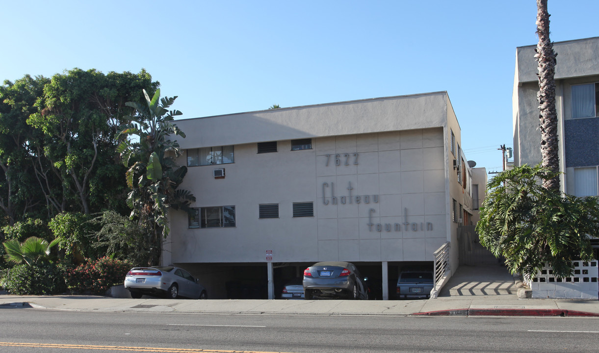 Chateau Fountain Apartments in Los Angeles, CA - Foto de edificio