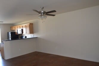 806 N 3rd St in Copperas Cove, TX - Building Photo - Building Photo