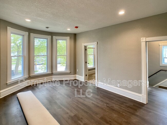 property at 258 S Pearl St